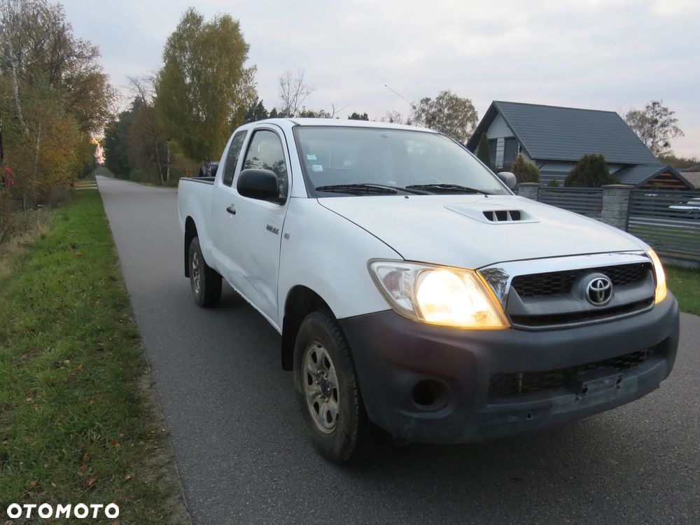 Toyota Hilux D4-D DLX 4x4 - 3