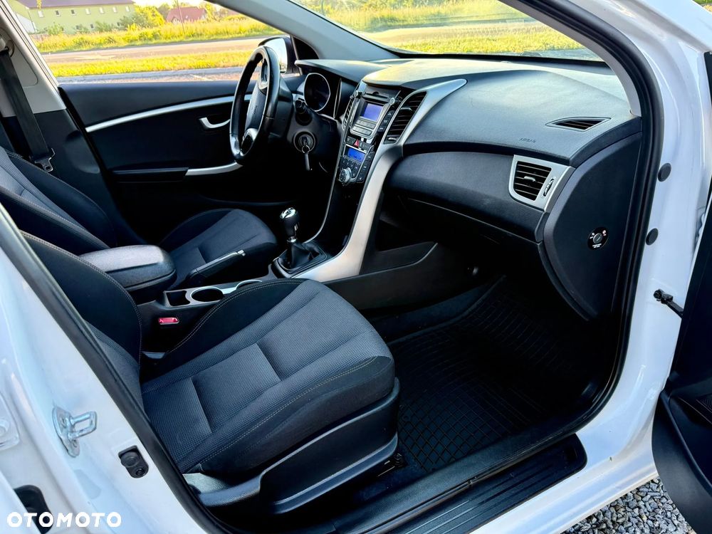 Hyundai i30 1.4 Fifa World Cup Edition - 9
