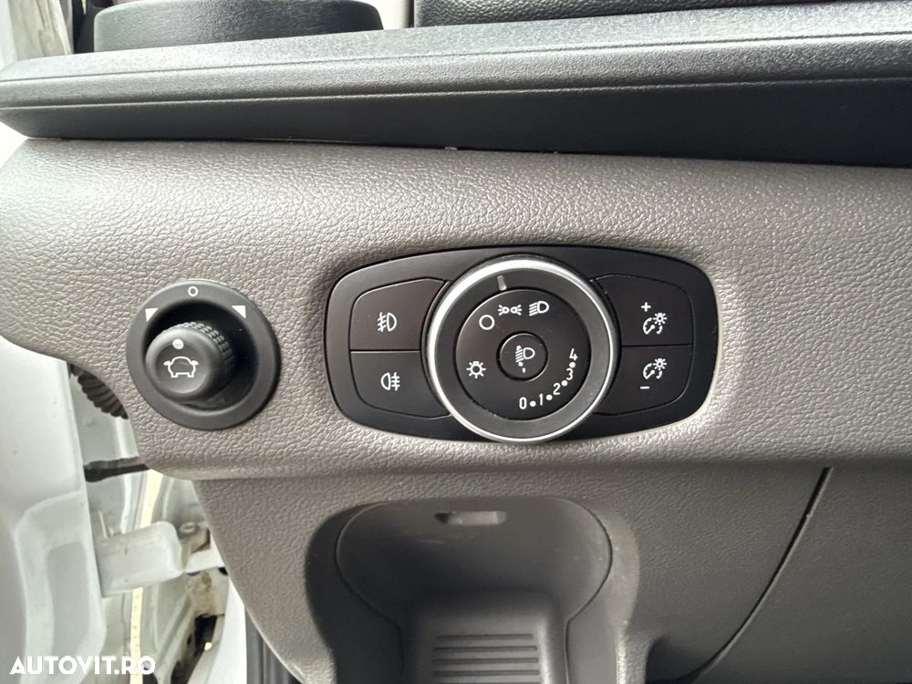 Ford TRANSIT - 13