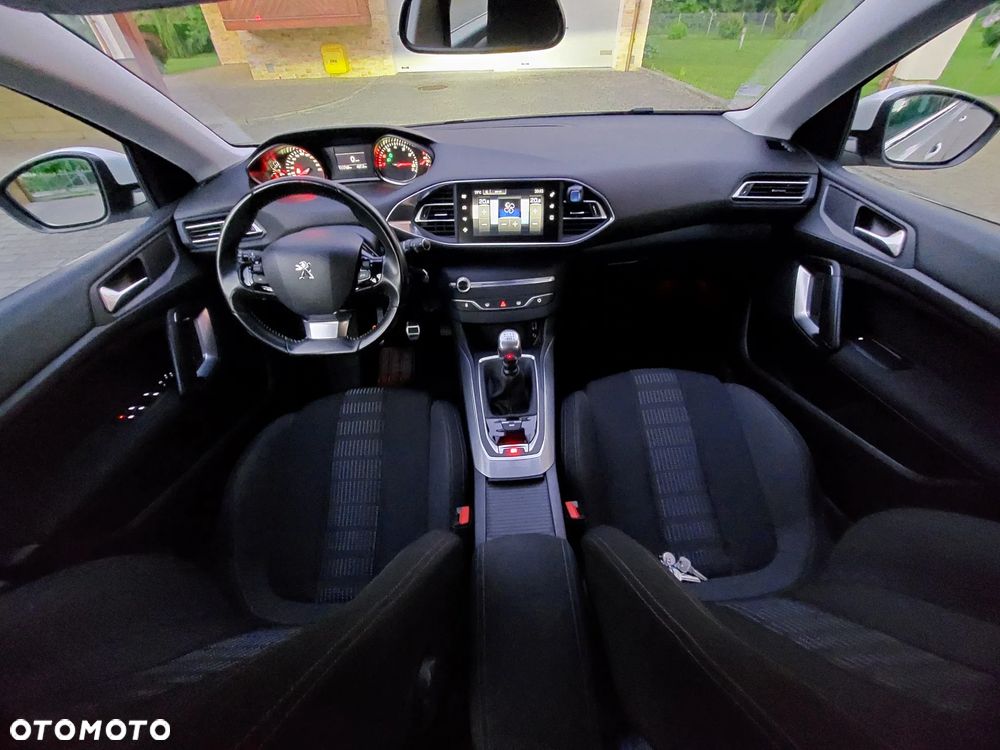 Peugeot 308 130 e-THP Stop & Start Allure - 8