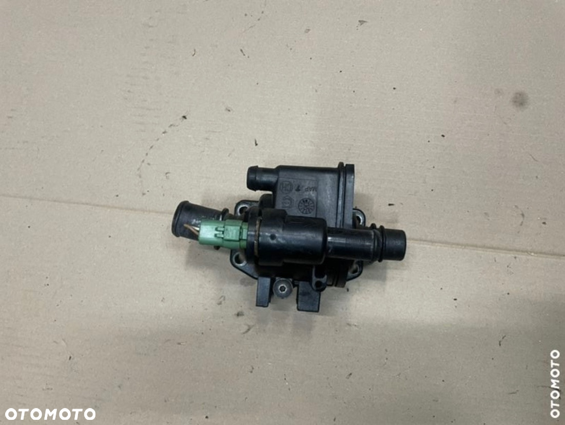 9654393880 Obudowa termostatu Ford fusion fiesta mk6 - 2