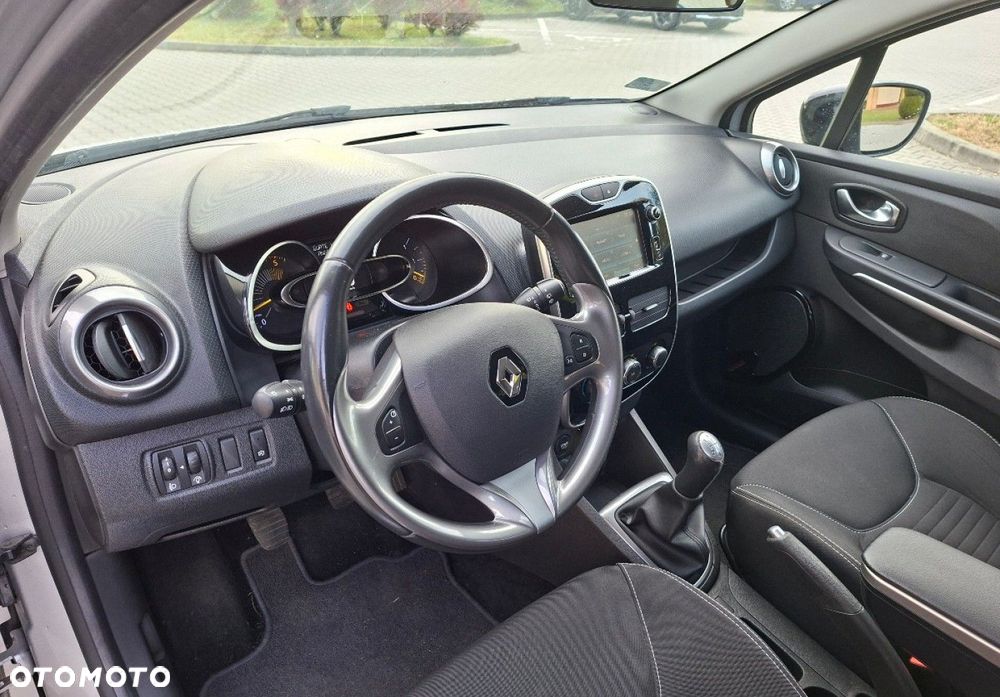 Renault Clio - 22