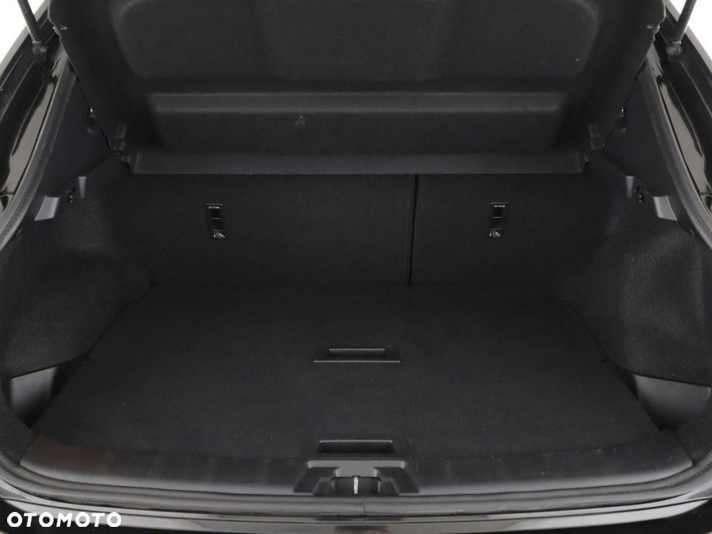 Nissan Qashqai 1.6 DCi N-Connecta - 21