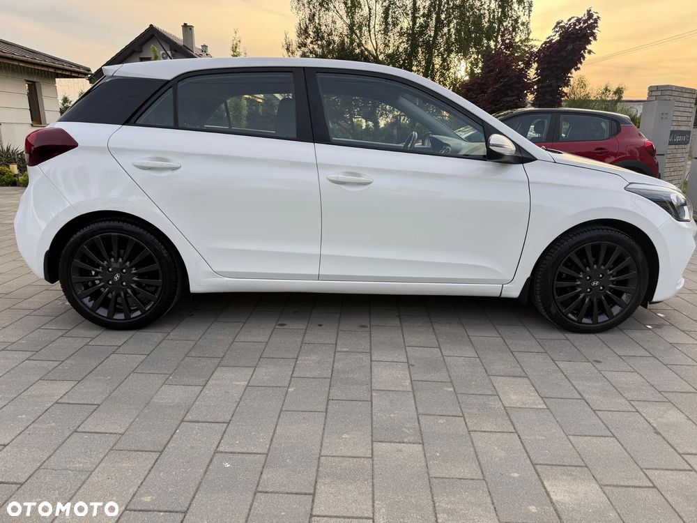 Hyundai i20 blue 1.2 Select - 8