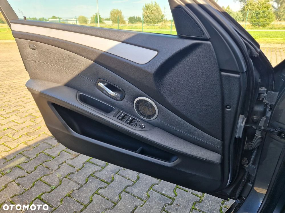 BMW Seria 5 - 21