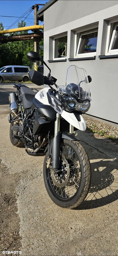 Triumph Tiger - 1