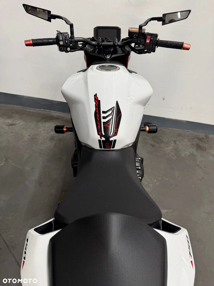 Honda Hornet - 37