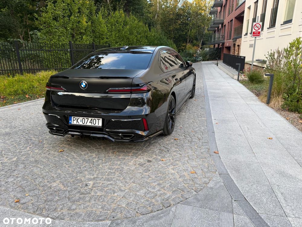 BMW Seria 7 - 11