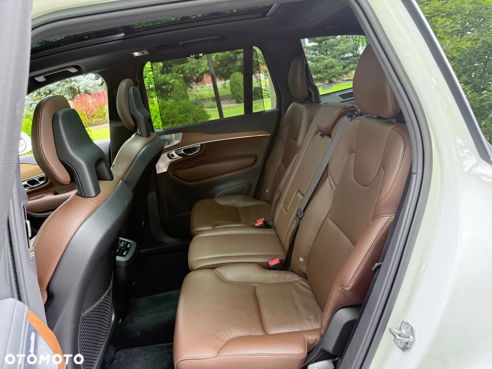 Volvo XC 90 - 37