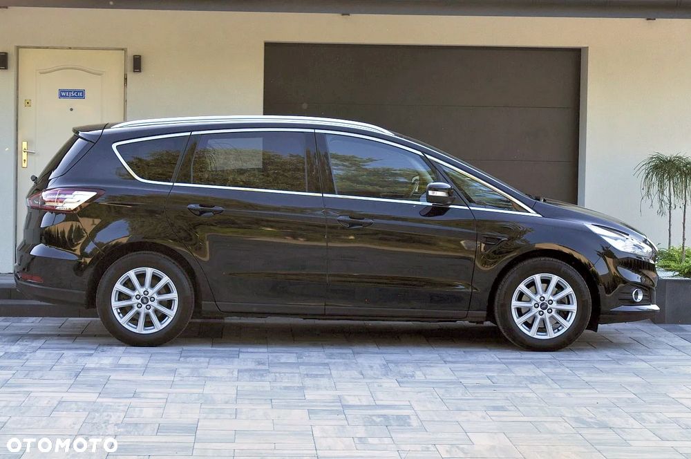 Ford S-Max - 38