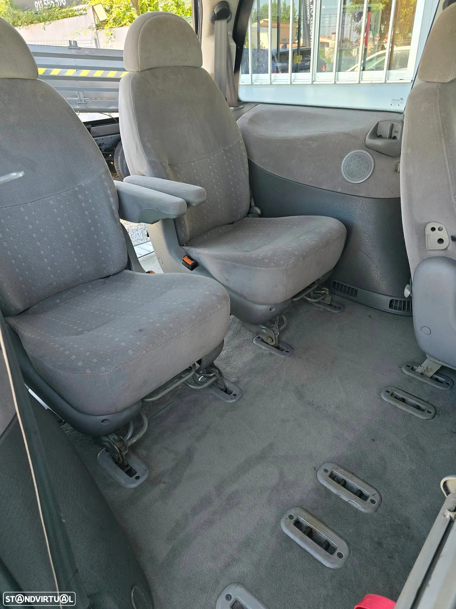 VW Sharan 1.9 TDi Confortline 7L - 4