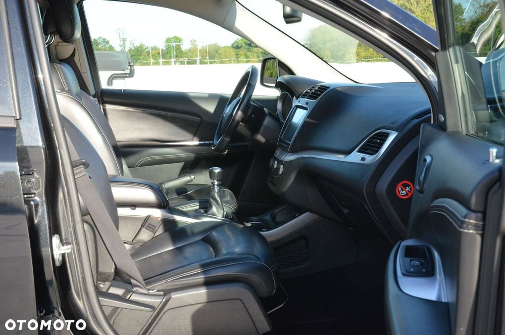 Fiat Freemont 2.0 Multijet Lounge - 23