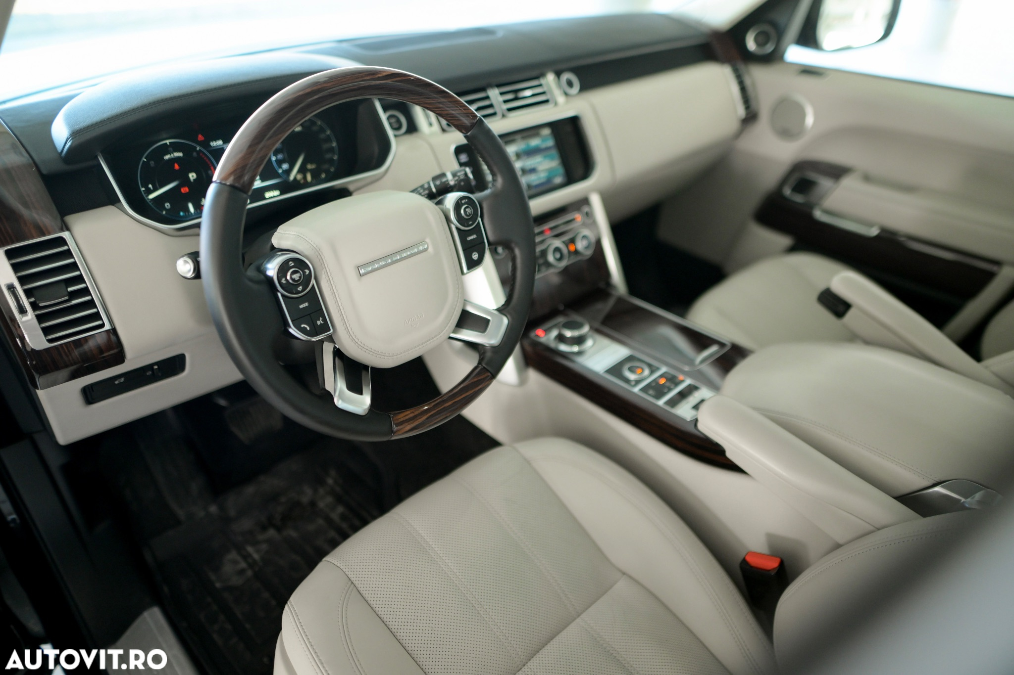 Land Rover Range Rover Vogue - 10