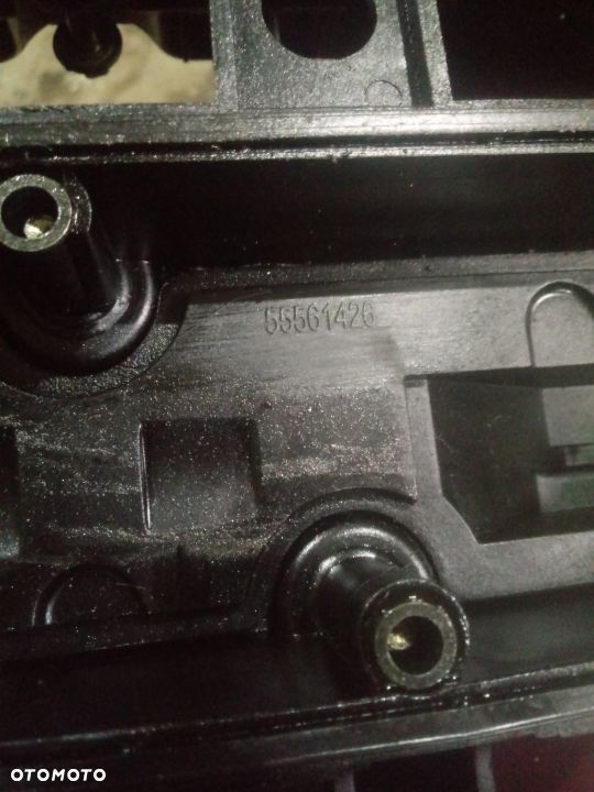 pokrywa zaworów OPEL ASTRA CORSA 55561426 - 3