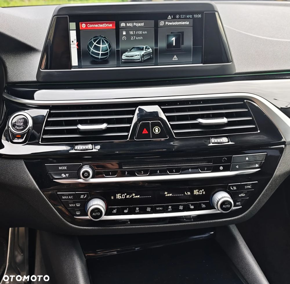 BMW Seria 5 520d Efficient Dynamics Luxury Line sport - 33