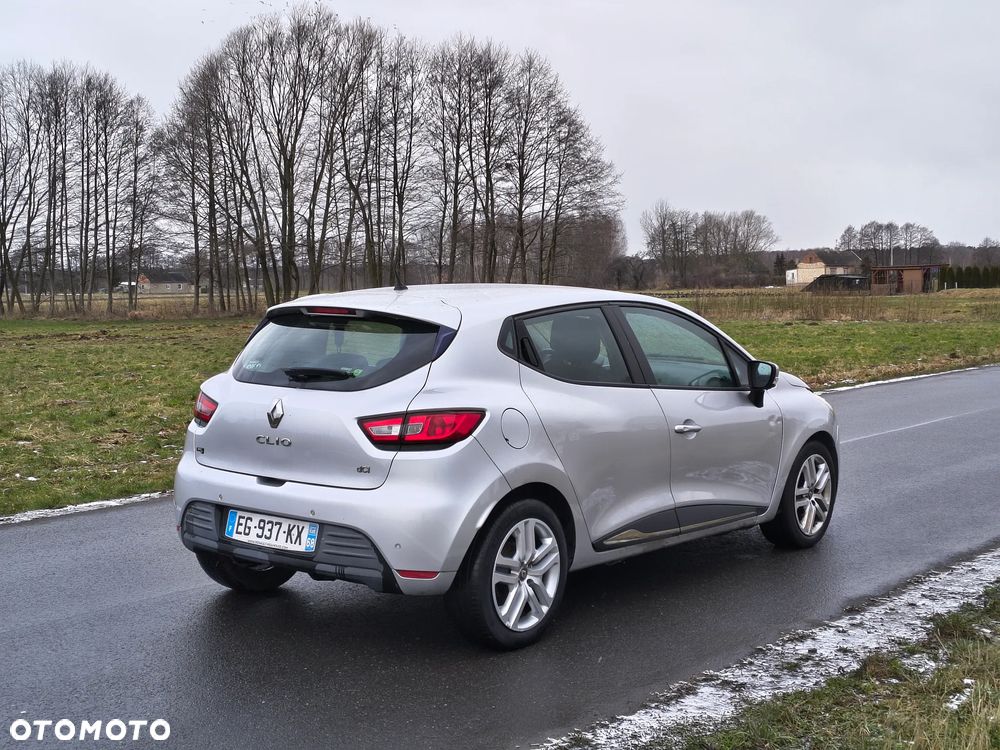 Renault Clio dCi 90 Dynamique - 4