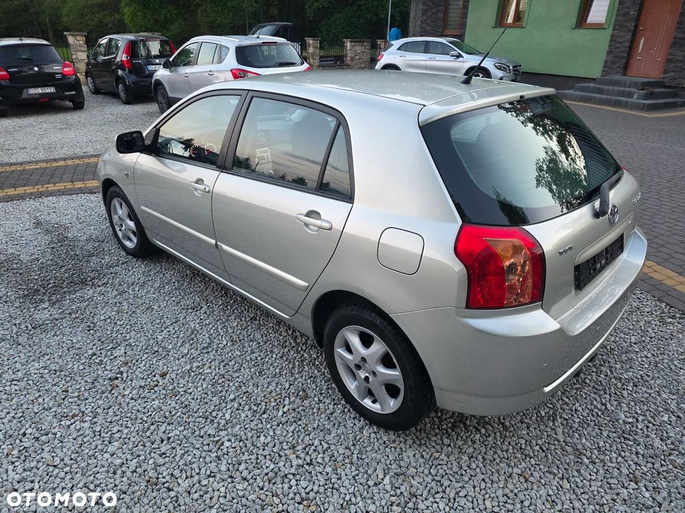 Toyota Corolla 1.6 VVT-i Executive - 4