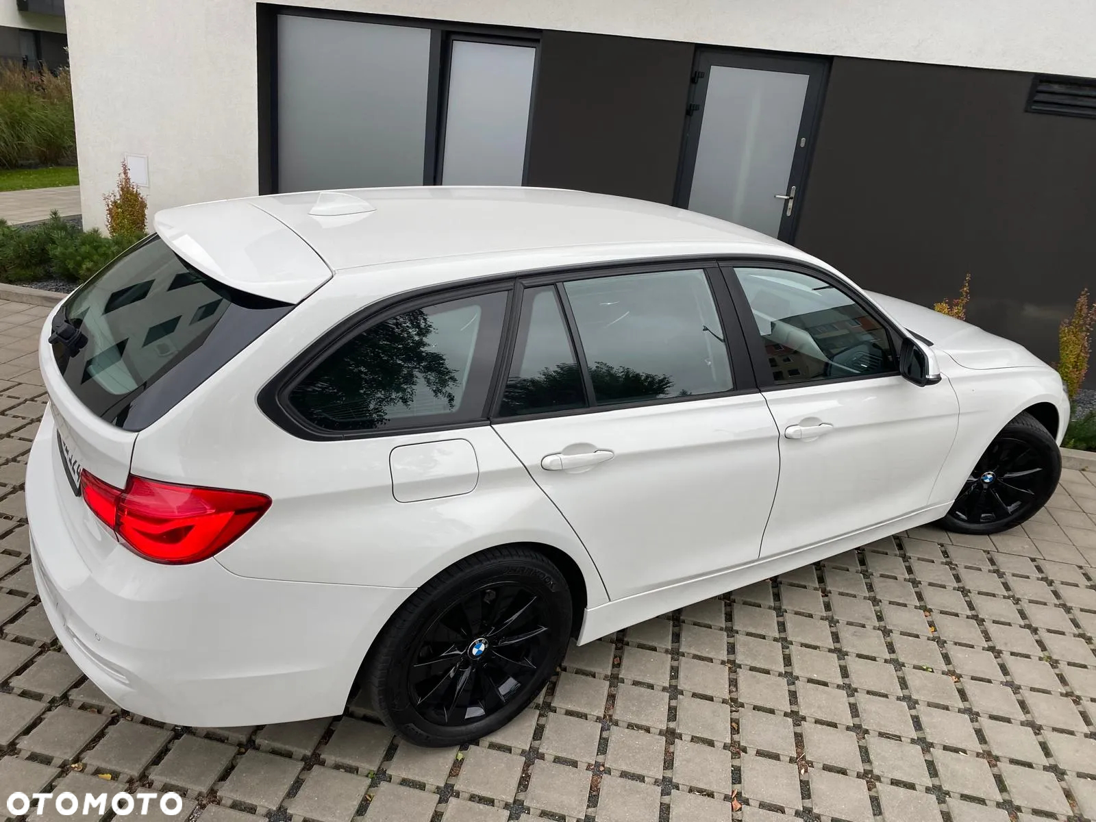 BMW Seria 3 320d Luxury Line - 11