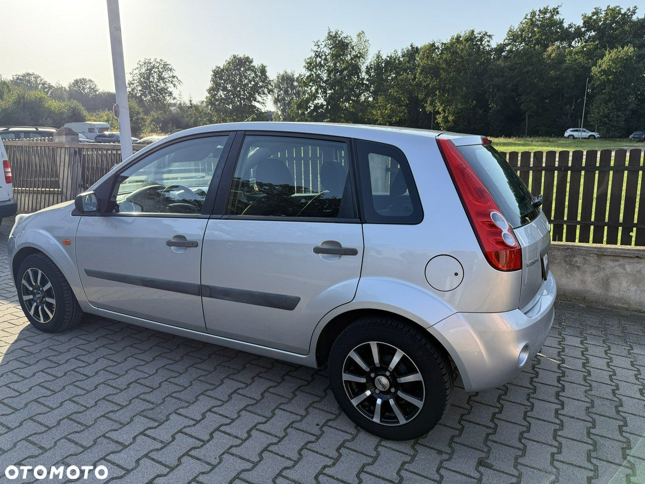 Ford Fiesta 1.3 Ambiente - 3