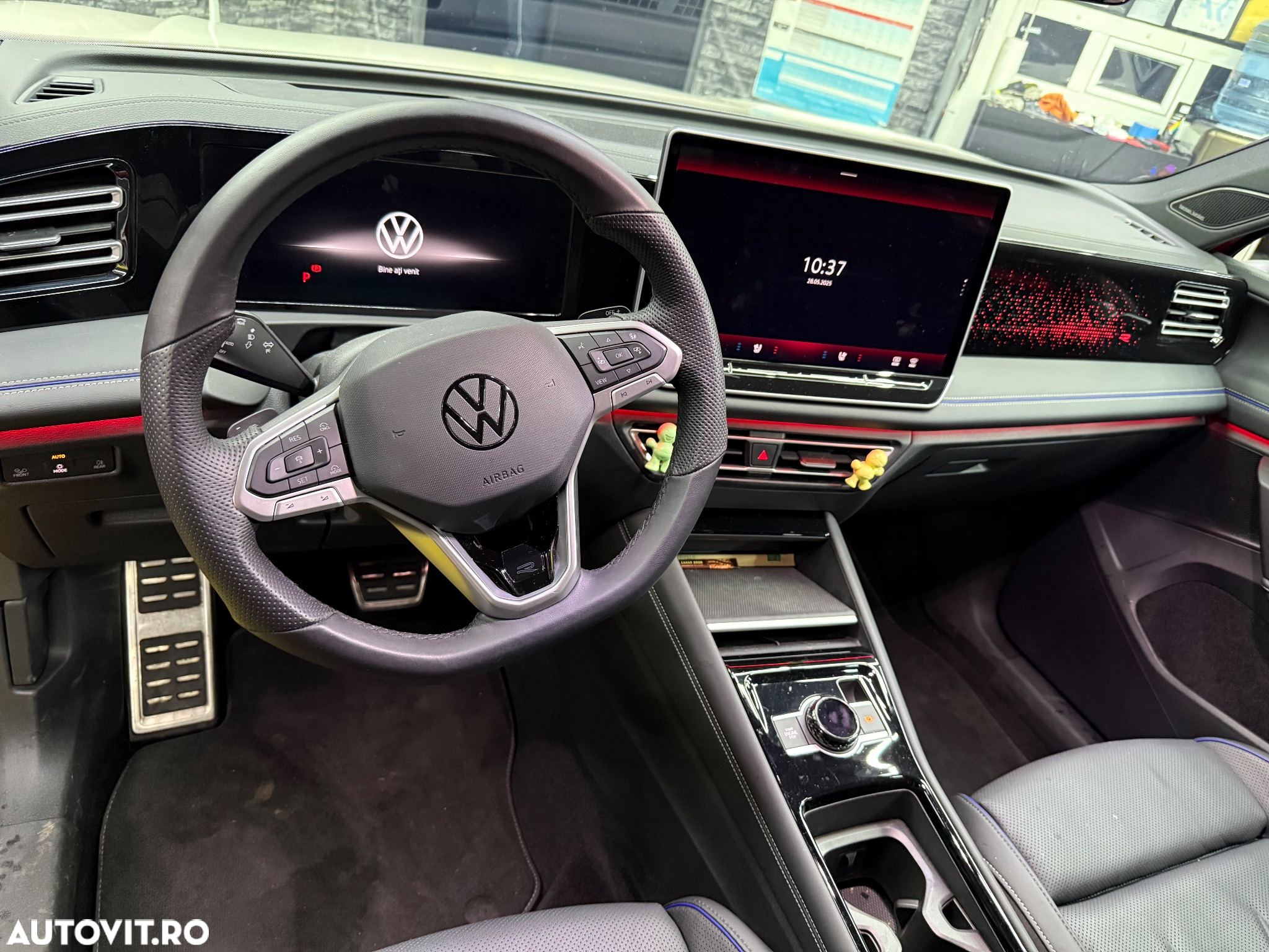 Volkswagen Tiguan 2.0 TDI SCR DSG 4Motion R-Line - 29