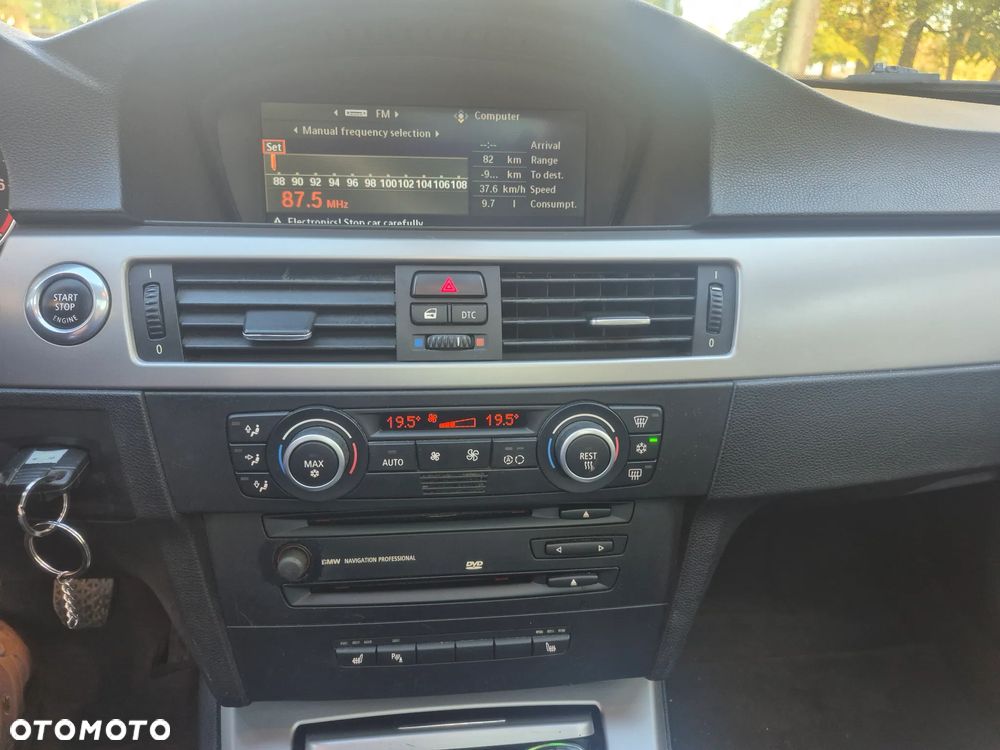 BMW Seria 3 318i - 20