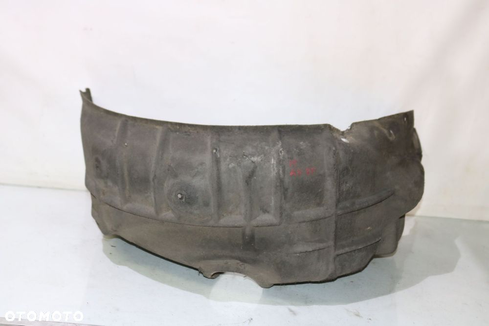 NADKOLE PRAWE TYLNE AUDI A3 8P0 - 4