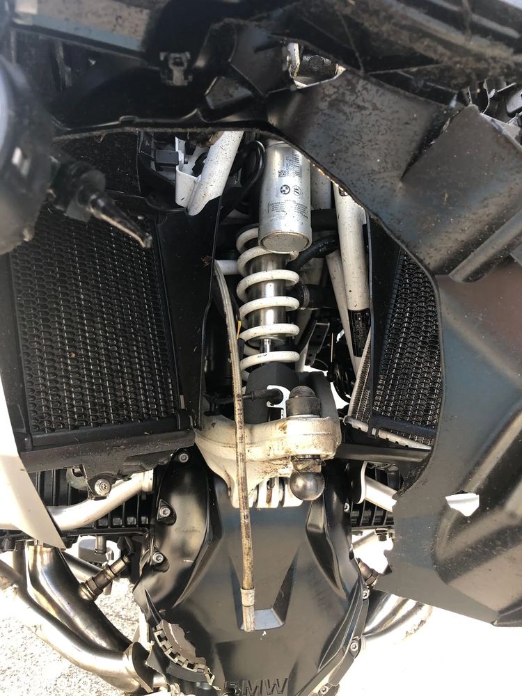 BMW Gs 1250 kolektor   stelaż  silnik  chłodnica  osłona bok - 4