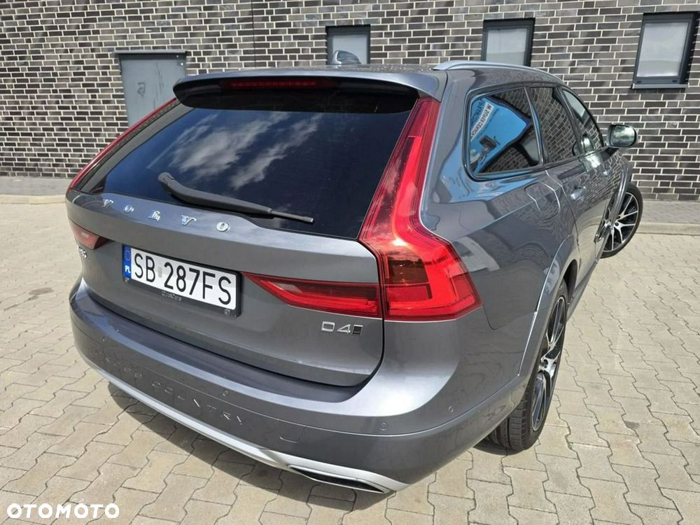 Volvo V90 Cross Country D4 AWD - 13