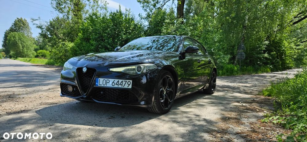 Alfa Romeo Giulia 2.0 Turbo 16V AT8-Q4 Ti - 7