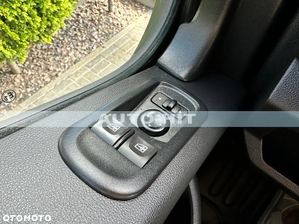Renault Master - 25