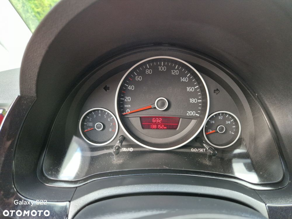 Volkswagen up! white - 6
