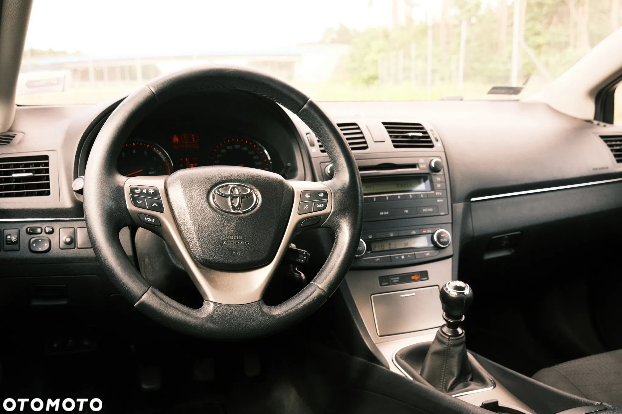 Toyota Avensis 1.8 Sol - 8