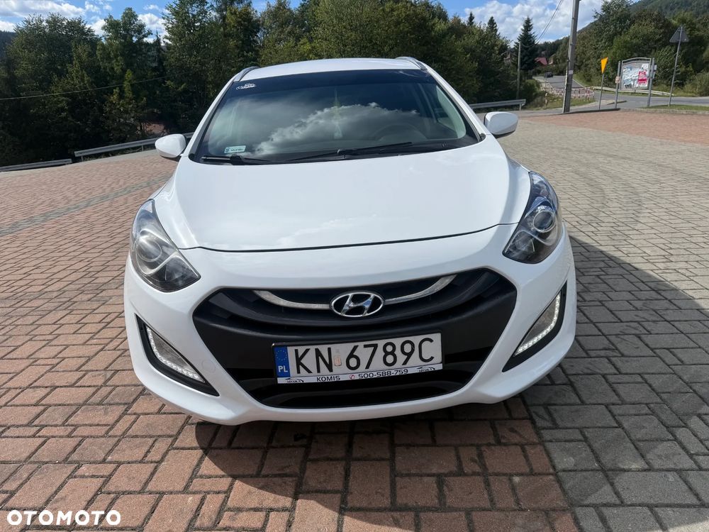 Hyundai i30 blue 1.6 CRDi YES Gold - 2