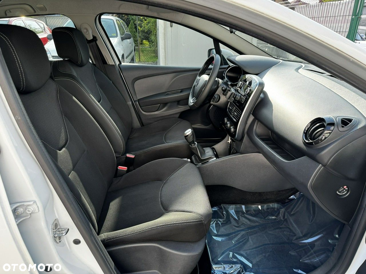 Renault Clio - 18