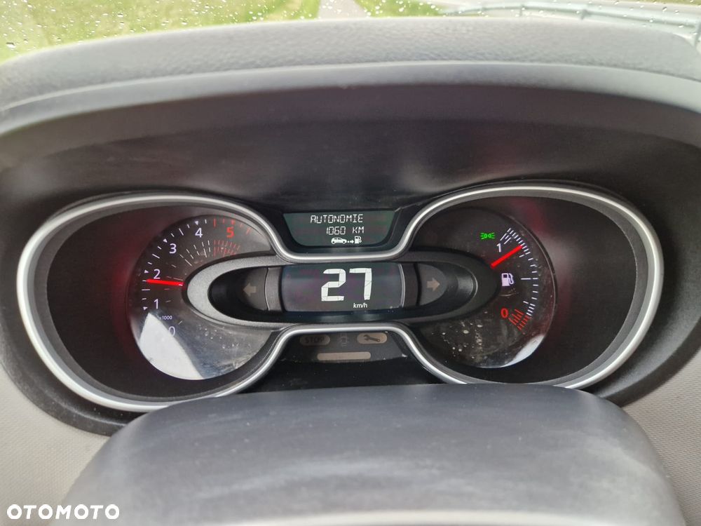 Renault Trafic - 16