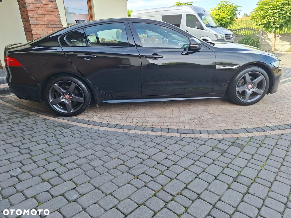 Jaguar XE 20d R-Sport - 7