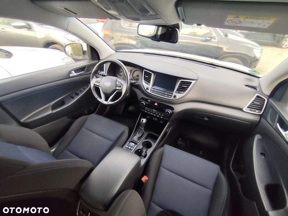 Hyundai Tucson blue 1.7 CRDi 2WD DCT Premium - 20