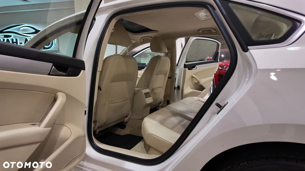 Volkswagen Passat - 31