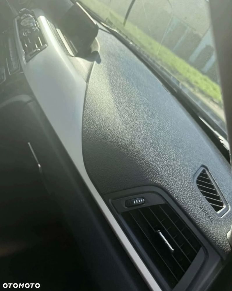 BMW Seria 3 318d xDrive - 6