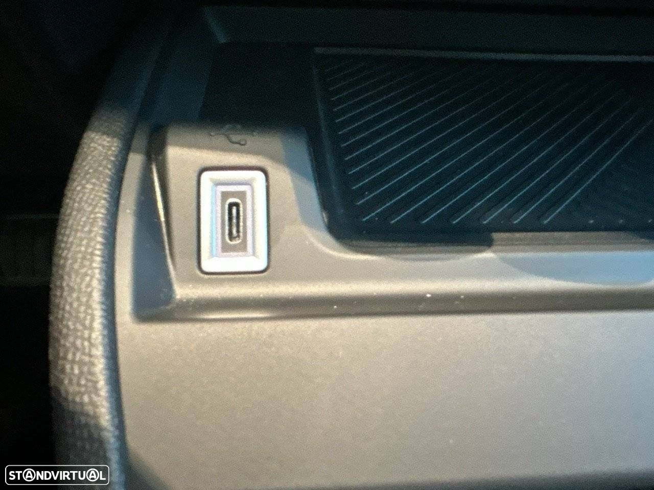 Citroën C4 X 1.2 PureTech Plus EAT8 - 23