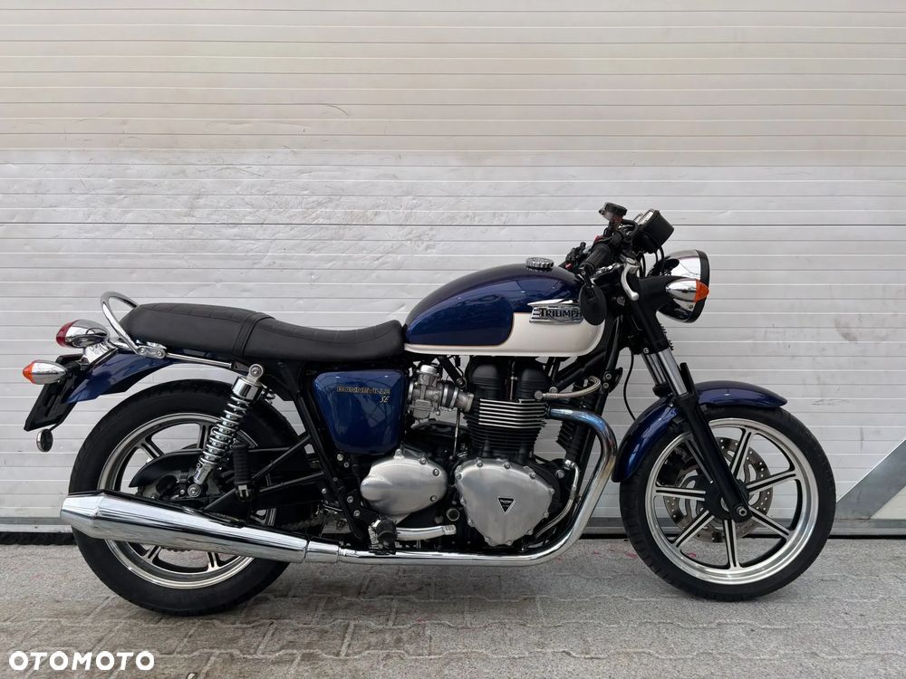 Triumph Bonneville - 7