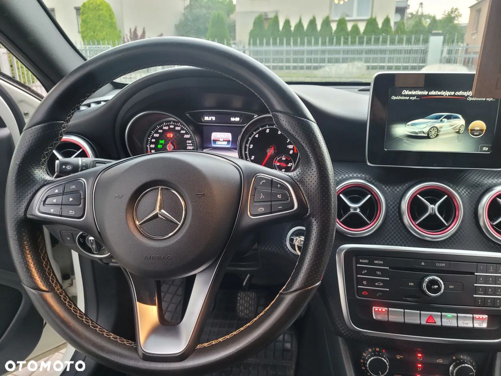 Mercedes-Benz Klasa A 160 AMG Line - 21