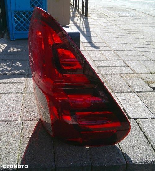 TOYOTA HILUX VIII LIFT 15+ PRAWA PRZEDNIA LAMPA ORYGINAŁ - 2
