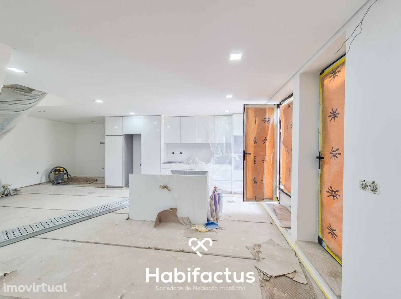 Moradia T3 com Suite e Closet a 2 Minutos de Viseu - Grande imagem: 4/13