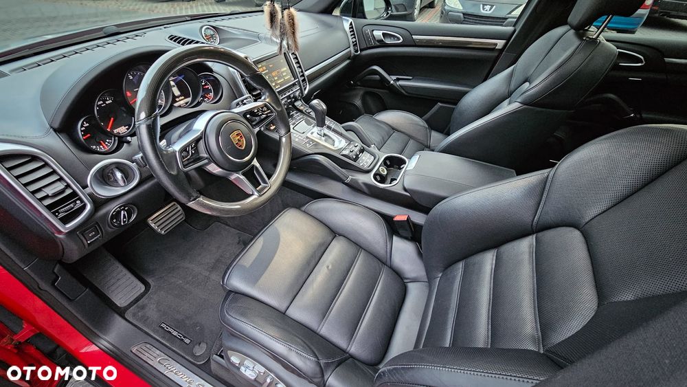 Porsche Cayenne - 6