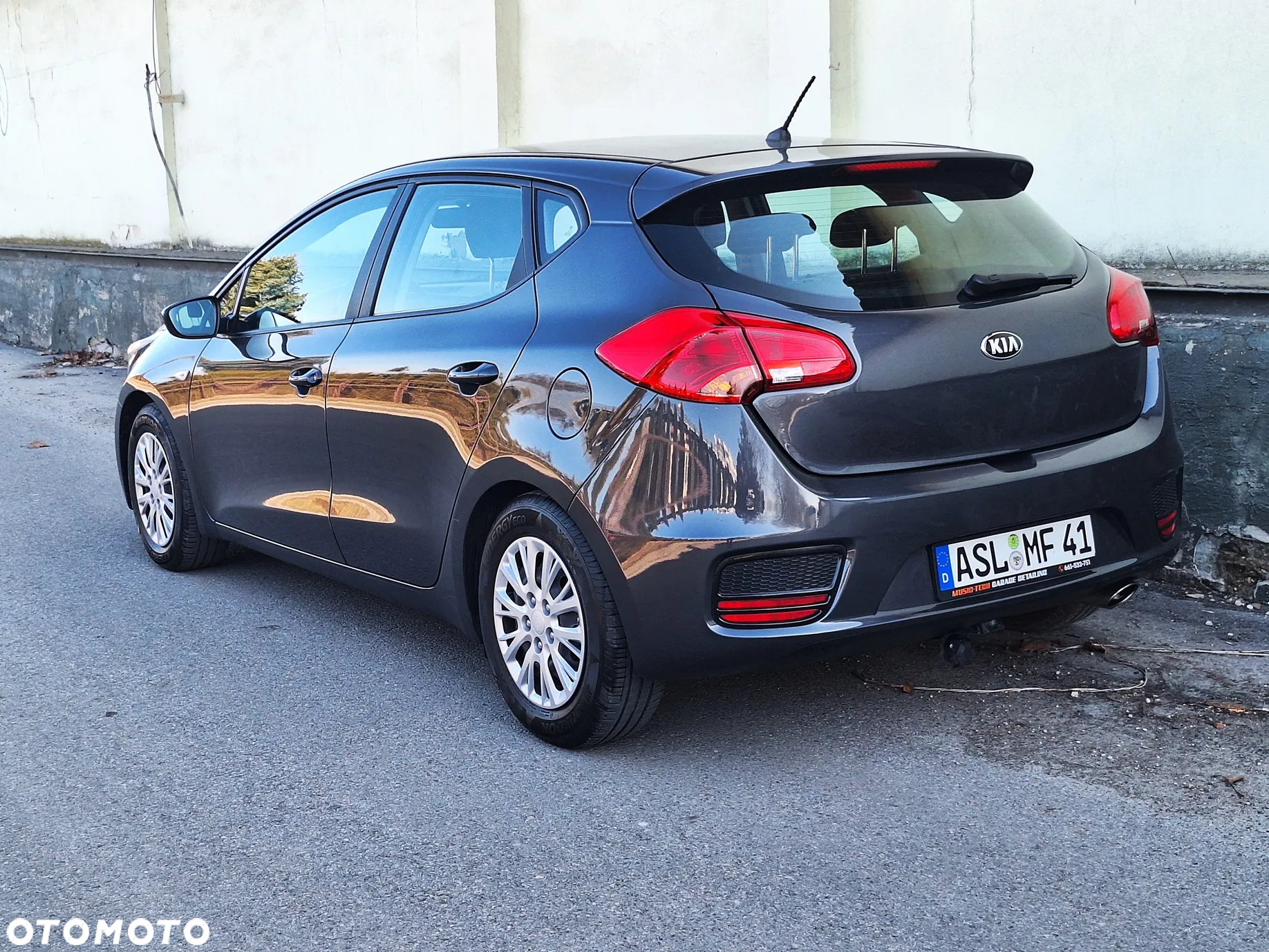 Kia Ceed - 4