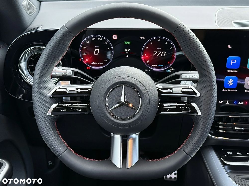 Mercedes-Benz GLB - 16