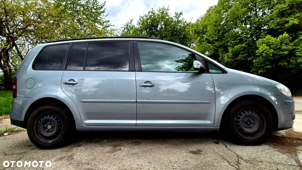 Volkswagen Touran 1.9 TDI DPF BlueMot Trendline - 6