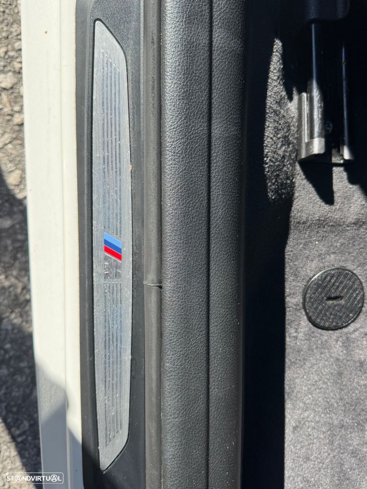 BMW 318 d Pack M - 35