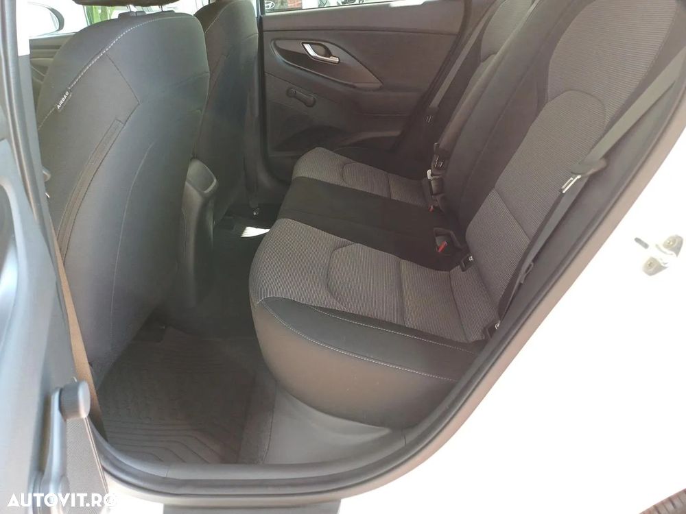 Hyundai i30 1.5 110CP 5DR M/T Comfort - 17